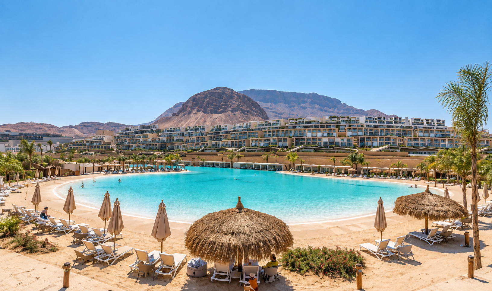 The lagoon at Il Monte Galala with the mountains behind